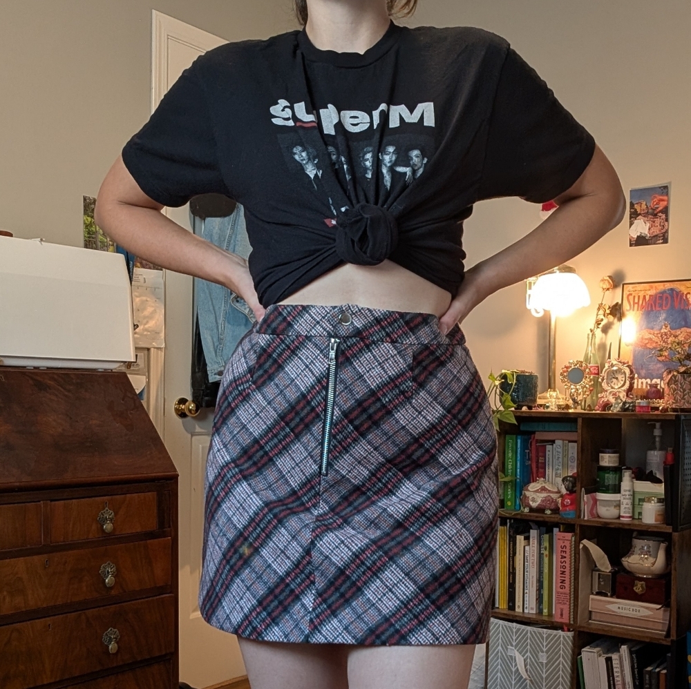 Chic A-Line Plaid Skirt with Zipper